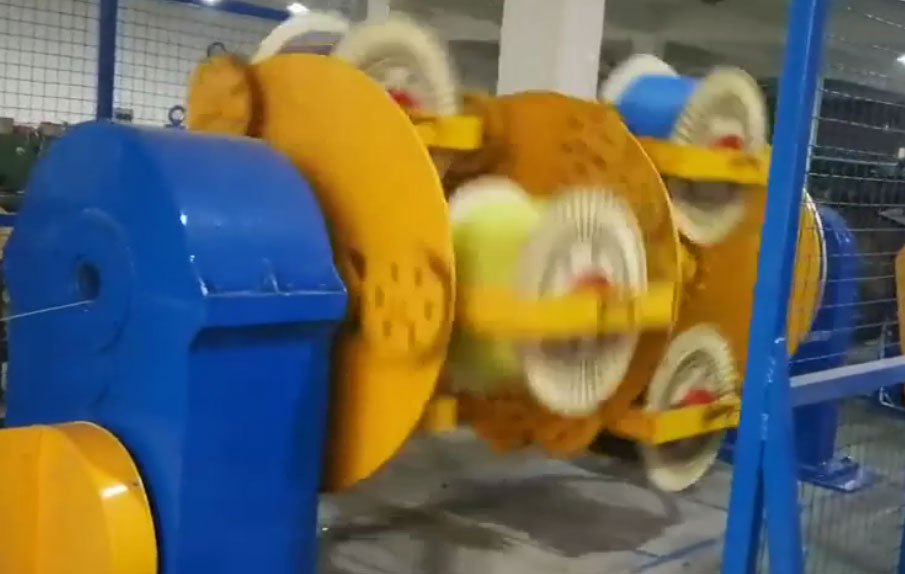 發(fā)往浙江華通線纜有限公司 成纜機CL630-1+6GR型一套生產(chǎn)現(xiàn)場