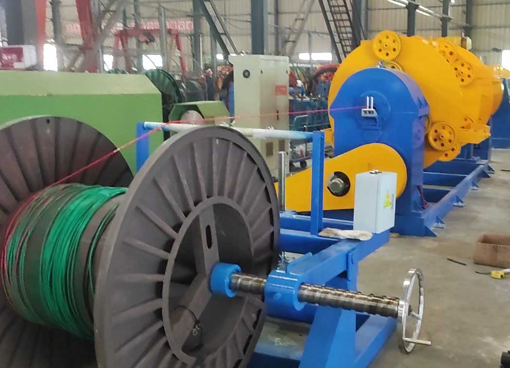 安裝在四川華西九方電纜有限公司 成纜機(jī)CL630-1+6GDR型生產(chǎn)現(xiàn)場